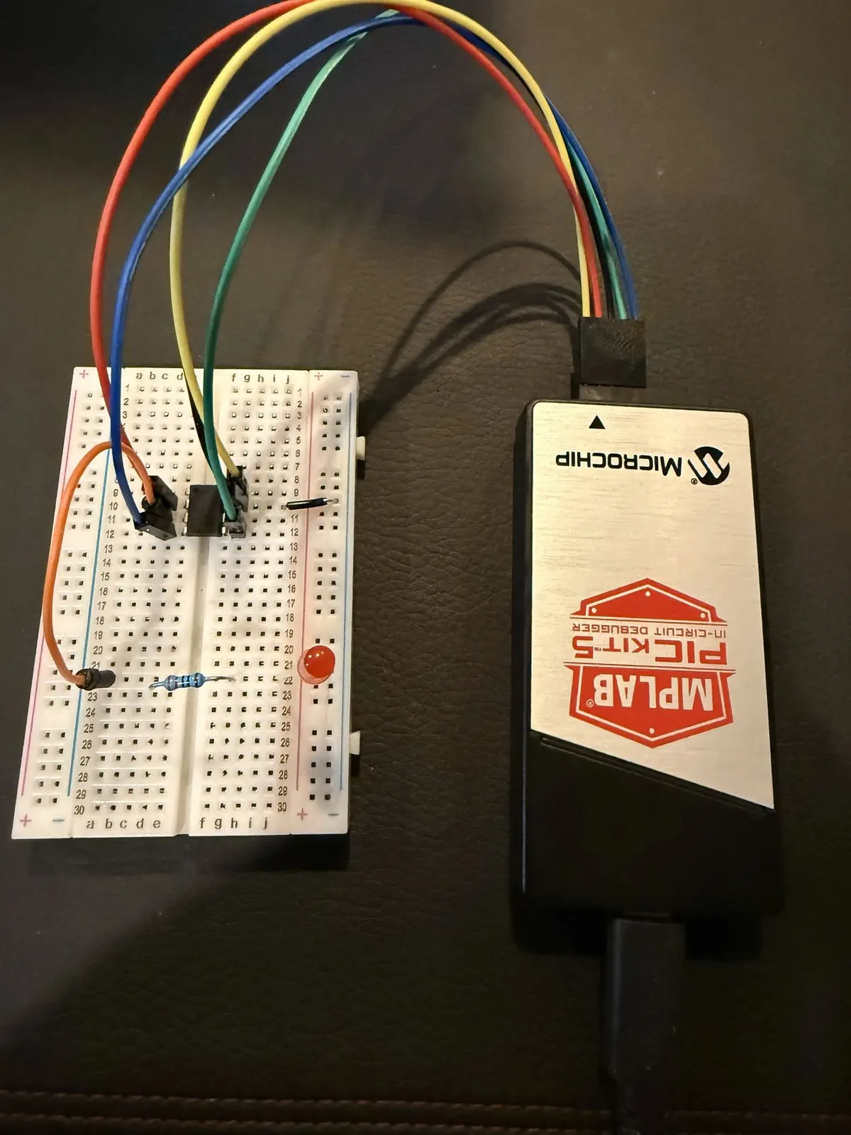 PIC10F200 breadboard setup